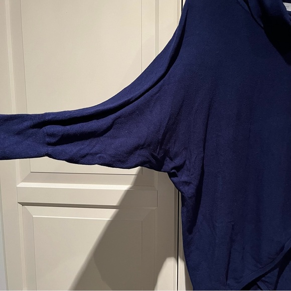 Simons Sz M Contemporaine Draped Collar Crossover Tunic - Picture 6 of 11